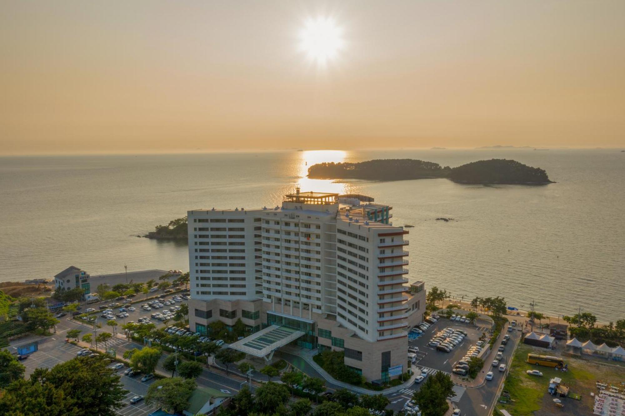 Beache Palace Boryeong Exteriör bild