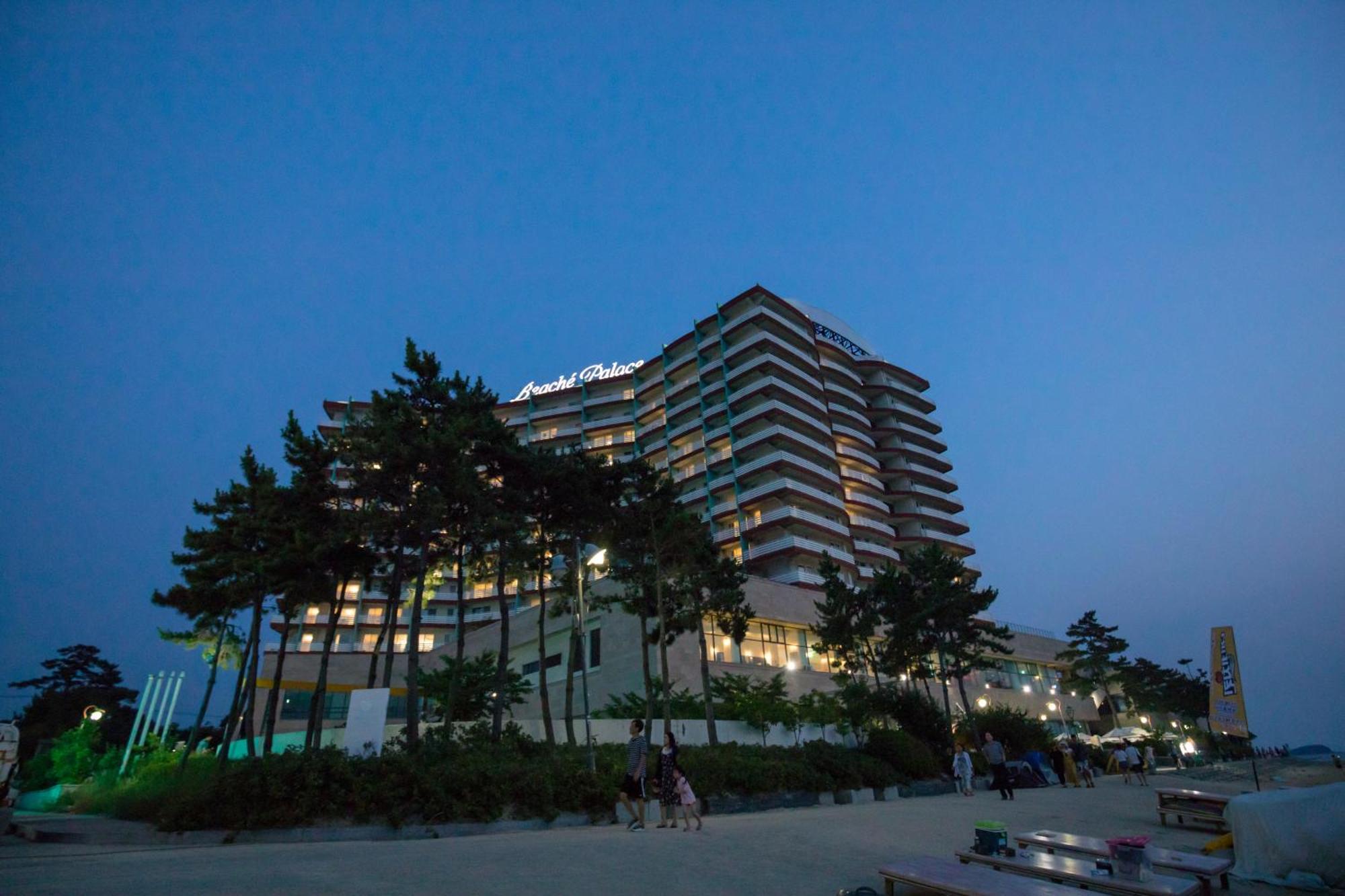 Beache Palace Boryeong Exteriör bild